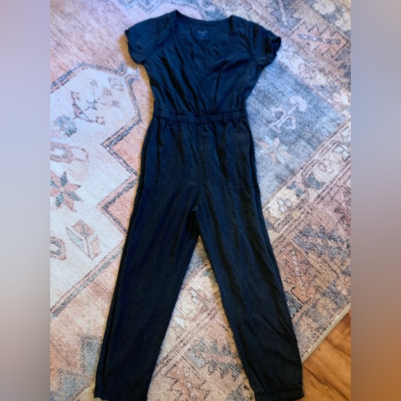 Abercrombie and Fitch jumpsuit - Picture 2 of 3